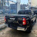 2020 Toyota Hilux Double Cab – Black — additional photo